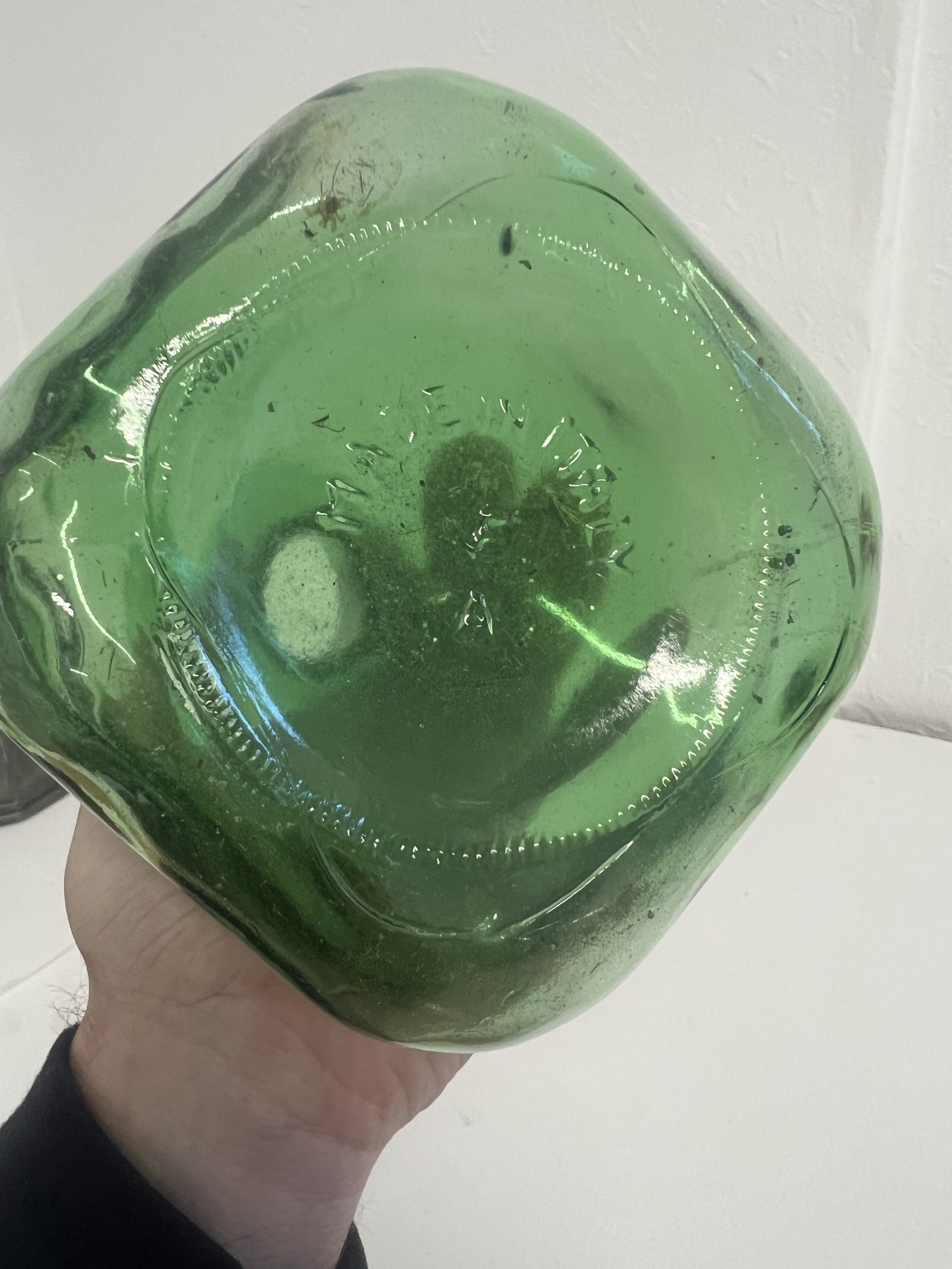Vintage Italian Green Glass Vase – Empoli – Made in Italy – Flared Neck - Image 3