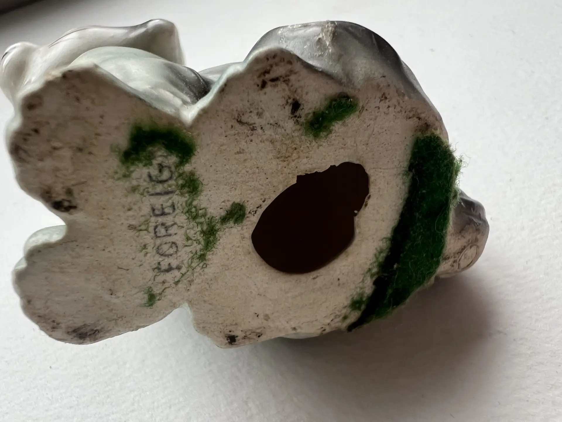 Vintage Japan Kitten Figurine – Blue Eyes – “Foreign” Mark – Ceramic Cat - Image 3